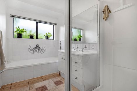 Photo of property in 21 Nyssa Place, Totara Heights, Auckland, 2105