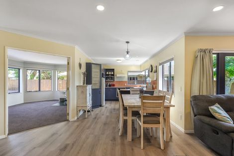 Photo of property in 34 Cairns Crescent, Rototuna, Hamilton, 3210