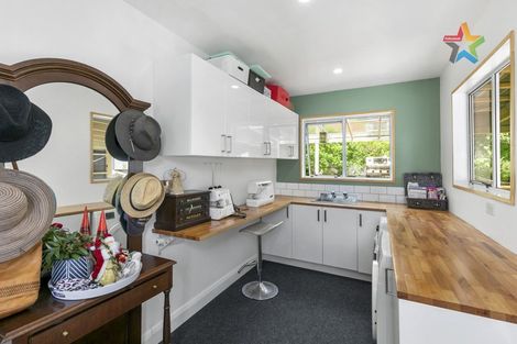 Photo of property in 22 Homedale Road, Wainuiomata, Lower Hutt, 5014