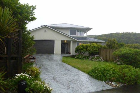 Photo of property in 56 Ashton Fitchett Drive, Brooklyn, Wellington, 6021