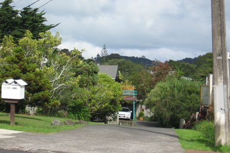 Photo of property in 2/68 West Coast Road, Glen Eden, Auckland, 0602