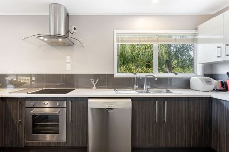 Photo of property in 4 Metcalfe Road, Ranui, Auckland, 0612