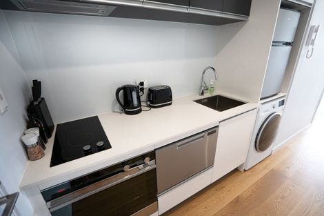 Photo of property in Frank Sargeson Apts, 306/74 Anzac Street, Takapuna, Auckland, 0622