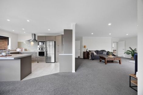 Photo of property in 37 Dillon Drive, Bell Block, New Plymouth, 4312