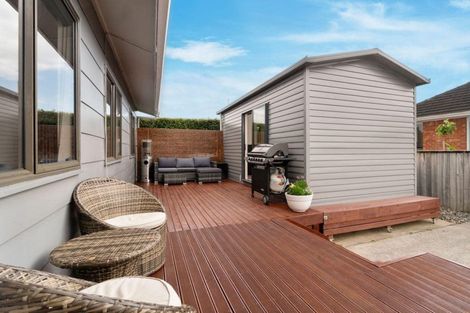 Photo of property in 44b Matipo Road, Te Atatu Peninsula, Auckland, 0610