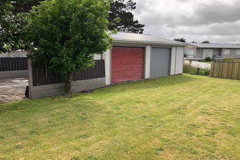 Photo of property in 52 Sarah Street, Waikawa Beach, Levin, 5573