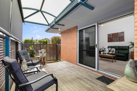 Photo of property in 210 Ngatai Road, Otumoetai, Tauranga, 3110