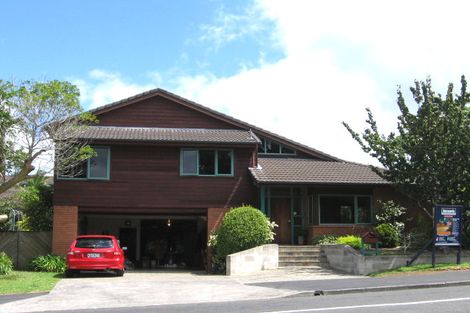 Photo of property in 2/17 Bridge View Road, Birkenhead, Auckland, 0626