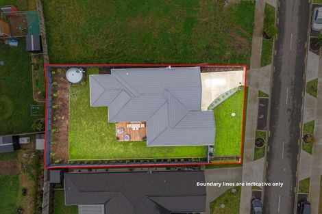 Photo of property in 8 Tahuna Minhinnick Drive, Glenbrook, 2681