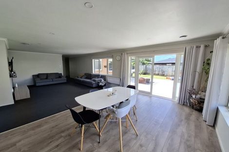 Photo of property in 6b Faber Place, Inglewood, 4330