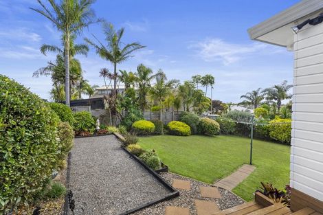 Photo of property in 11 Vista Motu, Red Beach, 0932