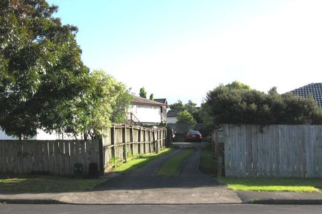 Photo of property in 48 Meadowood Drive, Unsworth Heights, Auckland, 0632