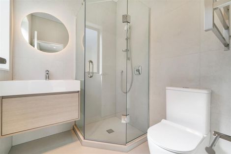 Photo of property in 42 Whakairo Crescent, Gulf Harbour, 0930