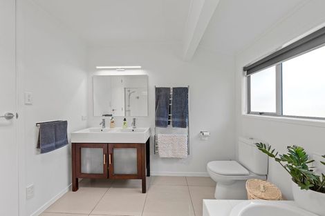 Photo of property in 188 Motutara Road, Muriwai, Waimauku, 0881