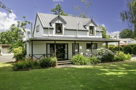 Photo of property in 27a Hamilton Road, Cambridge, 3434