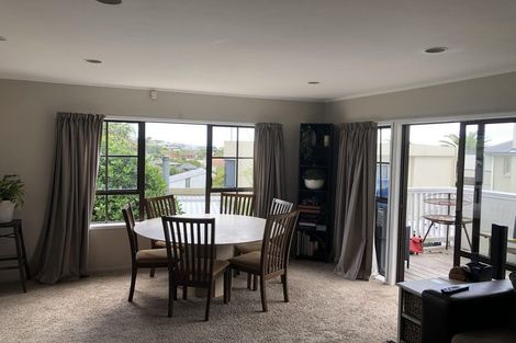 Photo of property in 2/4 Penning Road, Castor Bay, Auckland, 0620