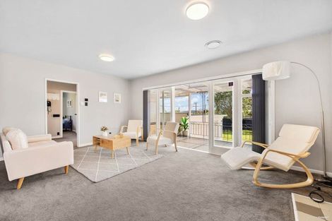 Photo of property in 22 Kaurilands Road, Titirangi, Auckland, 0604
