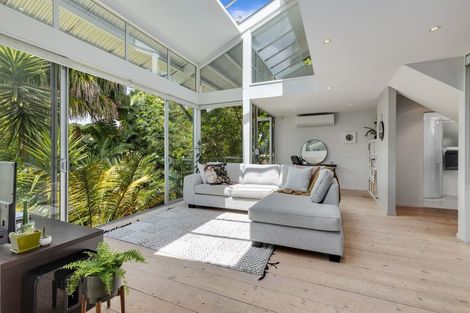 Photo of property in 50a Colonial Road, Birkenhead, Auckland, 0626