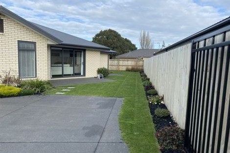 Photo of property in 6 Luxembourg Crescent, Halswell, Christchurch, 8025