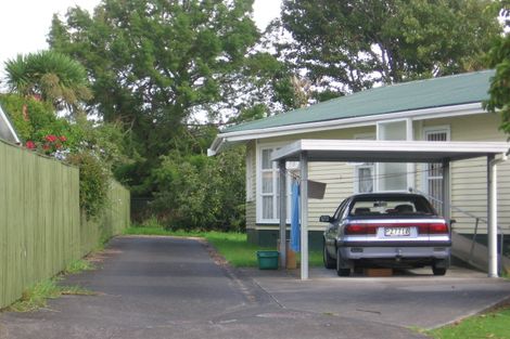 Photo of property in 97a Mcleod Road, Te Atatu South, Auckland, 0610