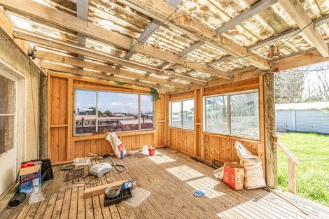 Photo of property in 25 Manuka Street, Castlecliff, Whanganui, 4501