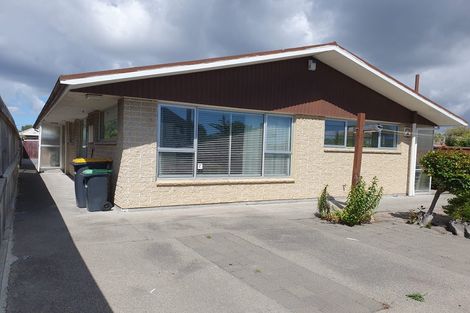 Photo of property in 77 Memorial Avenue, Ilam, Christchurch, 8053