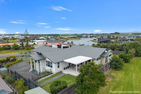 Photo of property in 28 Stace Hopper Drive, One Tree Point, 0118