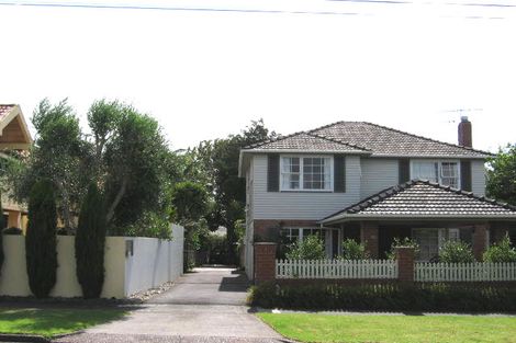 Photo of property in 14a Saltburn Road, Milford, Auckland, 0620
