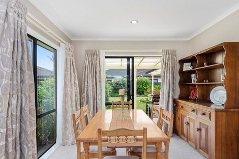 Photo of property in 323 Grenada Street, Papamoa Beach, Papamoa, 3118