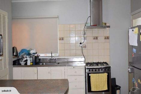 Photo of property in 100 Archibald Road, Kelston, Auckland, 0602