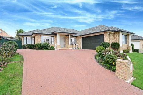 Photo of property in 6 Middlefield Drive, East Tamaki Heights, Auckland, 2016