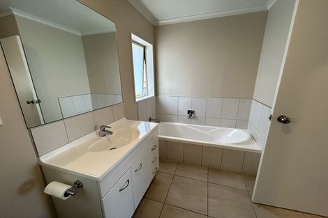Photo of property in 237a Titirangi Road, Titirangi, Auckland, 0604