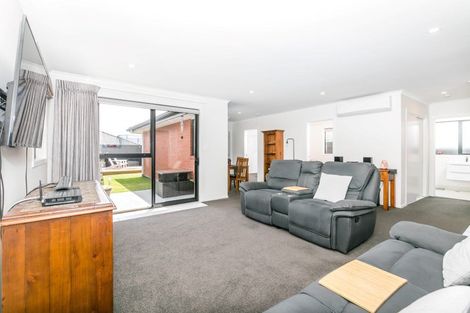 Photo of property in 3 Manawaroa Close, Grandview Heights, Hamilton, 3200