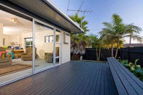 Photo of property in 1/206 Bucklands Beach Road, Bucklands Beach, Auckland, 2012