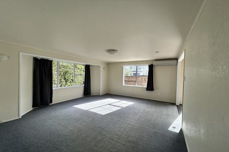 Photo of property in 53 Donovan Avenue, Massey, Auckland, 0614
