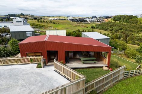 Photo of property in 50 Rangitahi Road, Raglan, 3225
