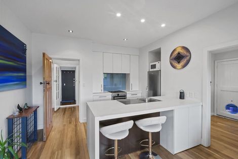 Photo of property in 65 Main Road, Redcliffs, Christchurch, 8081