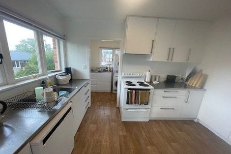 Photo of property in 2/10 Belmont Terrace, Milford, Auckland, 0620