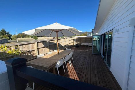 Photo of property in 13a Heta Road, Highlands Park, New Plymouth, 4312