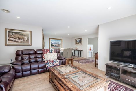 Photo of property in 7 Winsley Terrace, Churton Park, Wellington, 6037