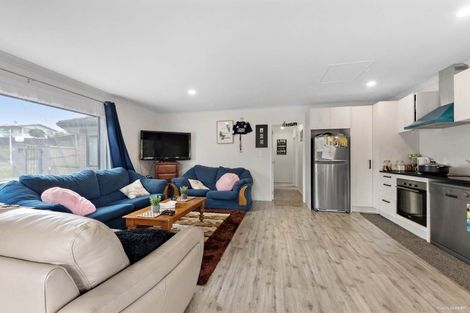 Photo of property in 45 Makora Road, Massey, Auckland, 0614