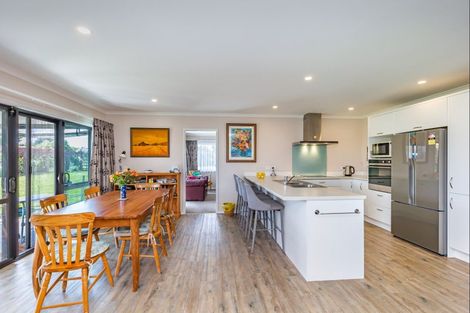 Photo of property in 2 Ivy Lane, Ohau, 5570