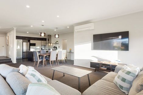 Photo of property in 22 Pointon Glade, Grandview Heights, Hamilton, 3200
