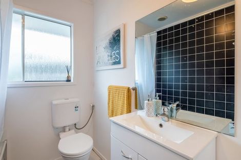 Photo of property in 1/17 Havenwood Place, Birkenhead, Auckland, 0626