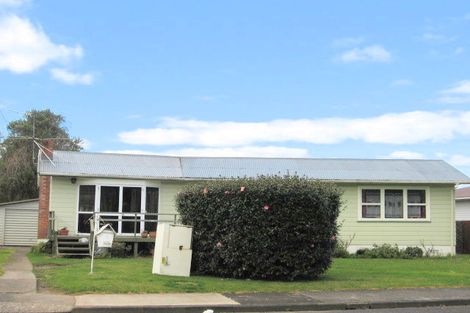 Photo of property in 3 Mountbatten Place, Papakura, 2110