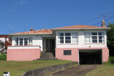 Photo of property in 31 Braemar Road, Rothesay Bay, Auckland, 0630