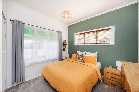 Photo of property in 15 Colombo Street, Hokowhitu, Palmerston North, 4410