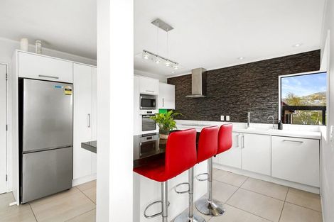 Photo of property in 6 Saunders Close, Whitby, Porirua, 5024