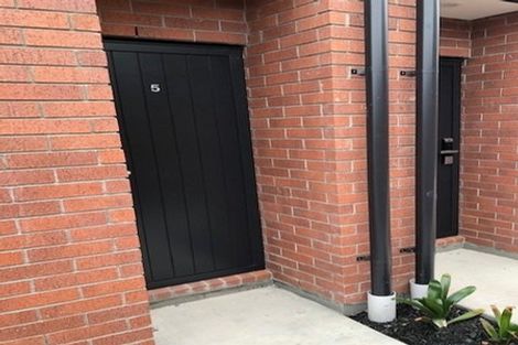 Photo of property in 2/9 Marlene Avenue, Te Atatu South, Auckland, 0610