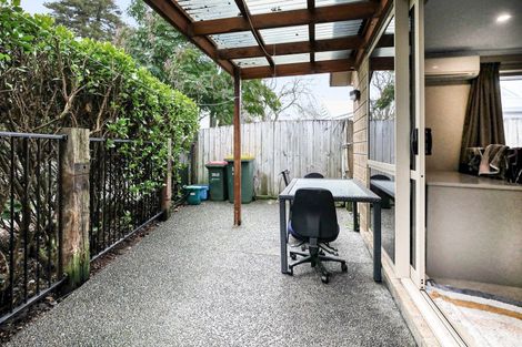 Photo of property in 114u1 Old Farm Road, Hamilton East, Hamilton, 3216